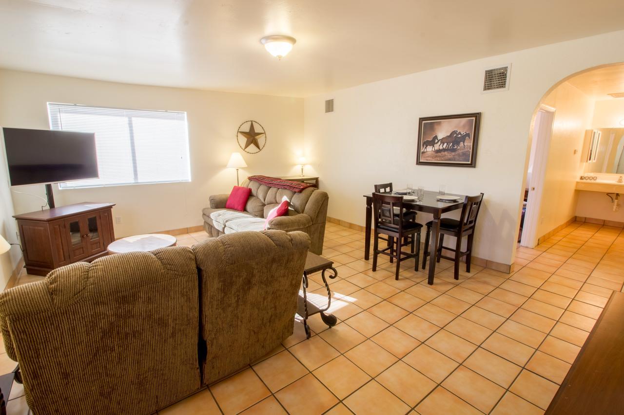 Stagecoach Suites Wickenburg Exterior foto